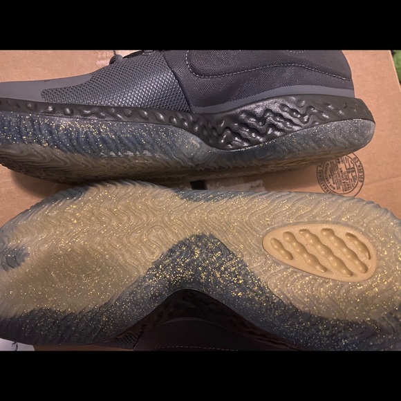 Kevin Durant Trey 5 VII AT1200-003 size 7.5 - Picture 3 of 5